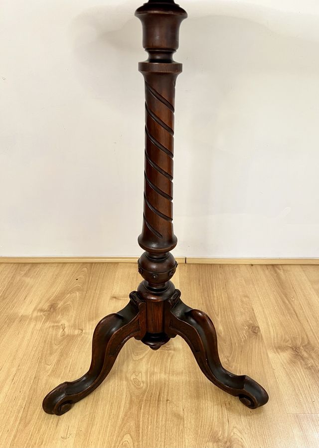 Antique Antique Victorian quality burr walnut marquetry inlaid lamp table 
