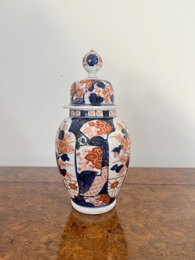 Antique Fantastic quality antique Japanese imari lidded vase 