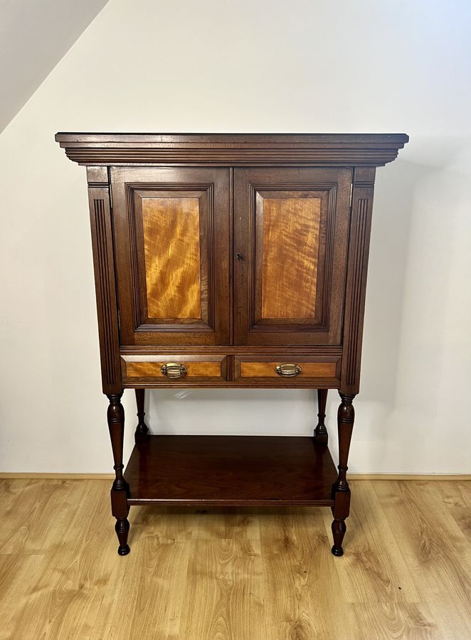 Antique Victorian quality mahogany and satinwood side cabinet