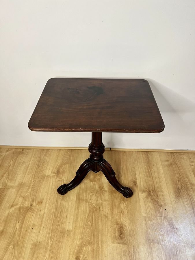 Antique Antique Victorian quality mahogany square top lamp table 