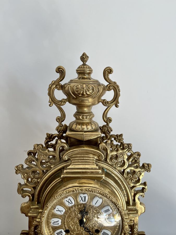 Antique Stunning quality antique Victorian ornate brass mantle clock