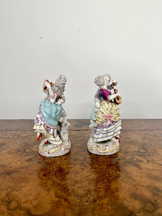 Antique Elegant pair of quality antique 19th century porcelain Meissen figurines 