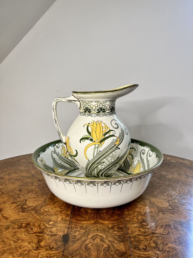 Antique Lovely antique Edwardian Royal Dolton jug and bowl set 
