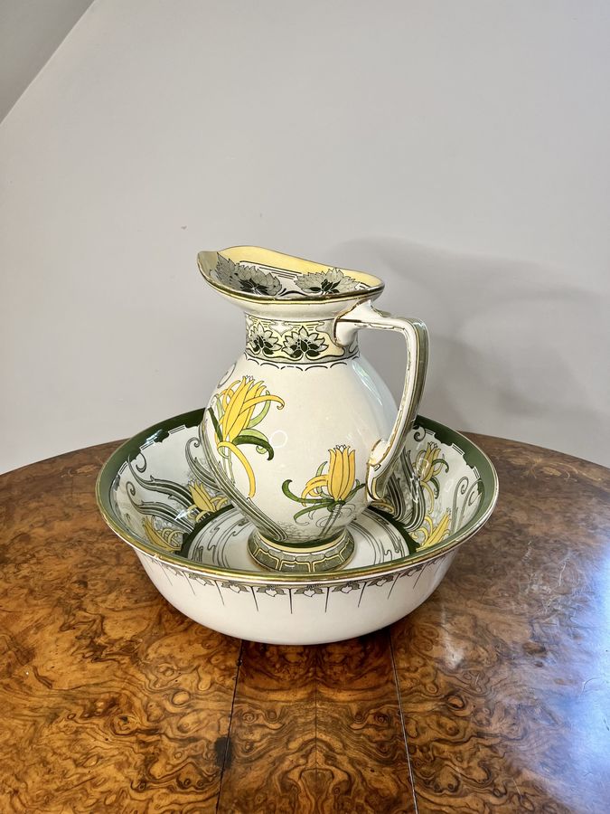 Antique Lovely antique Edwardian Royal Dolton jug and bowl set 