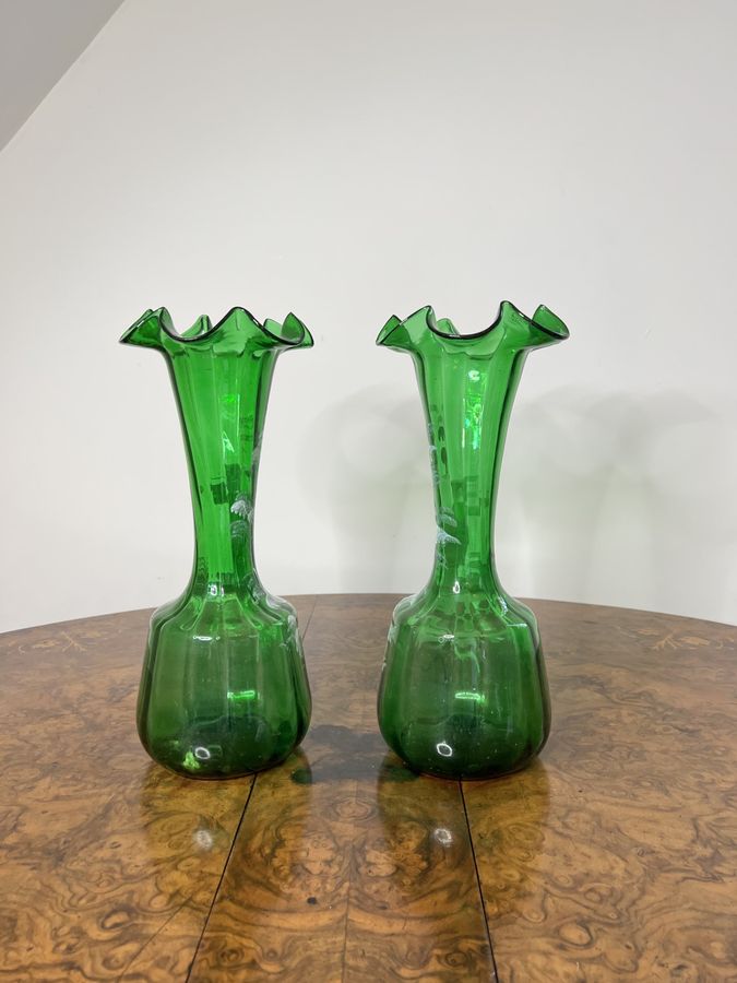 Antique Stunning quality pair of antique Victorian Mary Gregory vases 