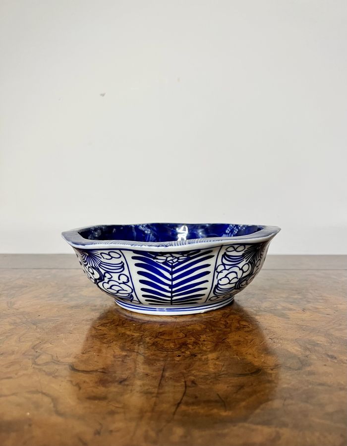 Quality antique Japanese 19th Century blue and white porcelain bowl