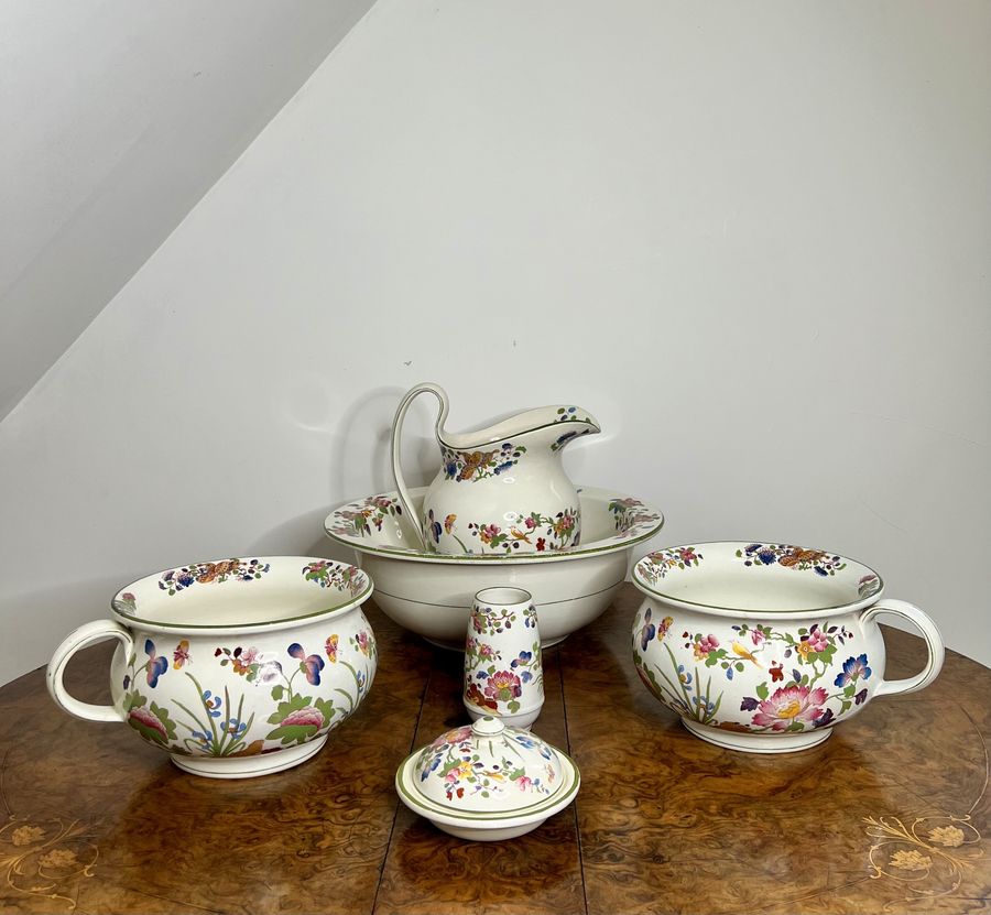 Stunning quality antique Edwardian Wedgwood Etruria ceramic bathroom set