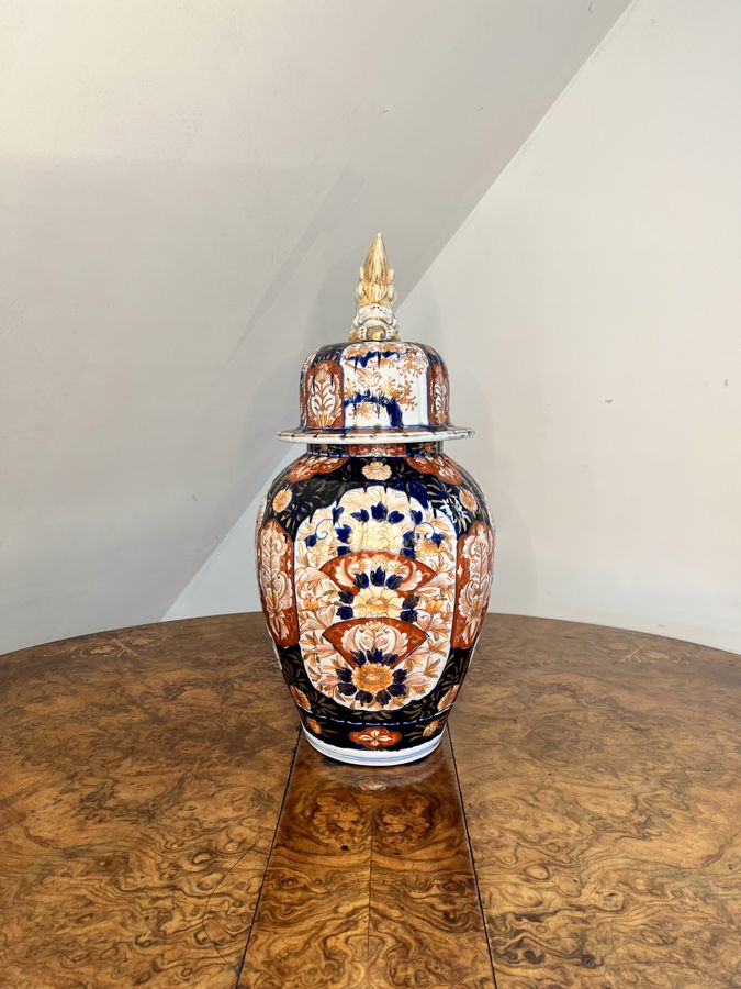 Antique Outstanding quality large antique Japanese imari vase 