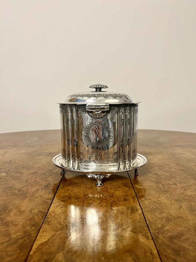 Antique Stunning antique Victorian silver plated biscuit barrel