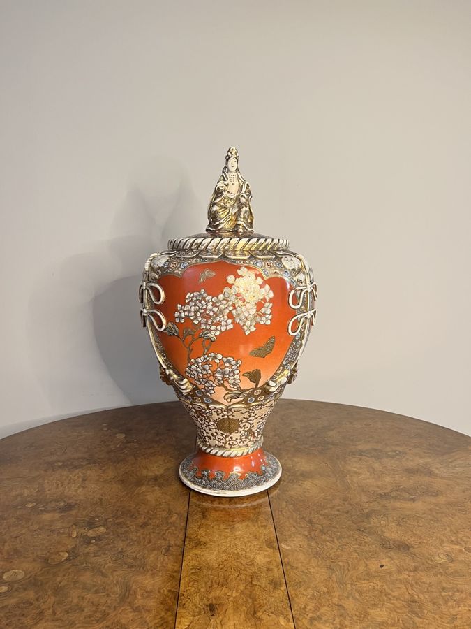 Quality large antique Japanese satsuma lidded vase