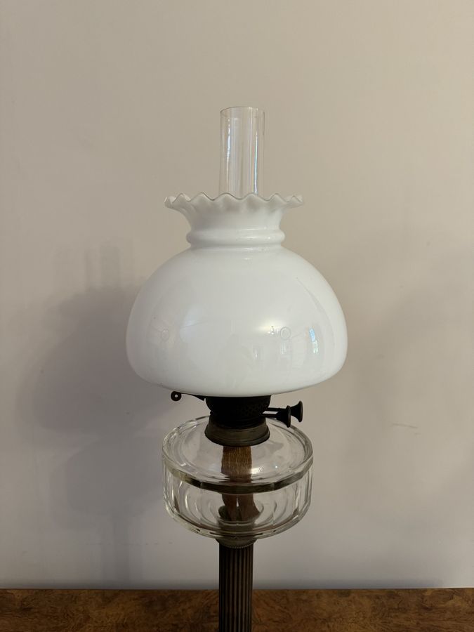 Antique Wonderful quality antique Victorian oil lamp