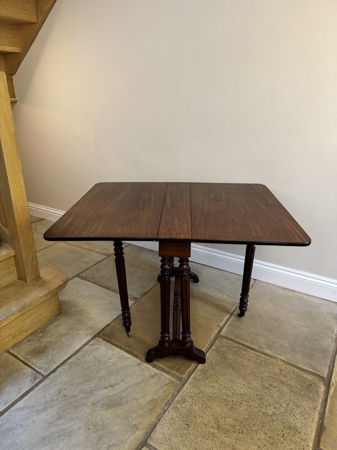 Antique Antique Victorian quality mahogany Sutherland table 