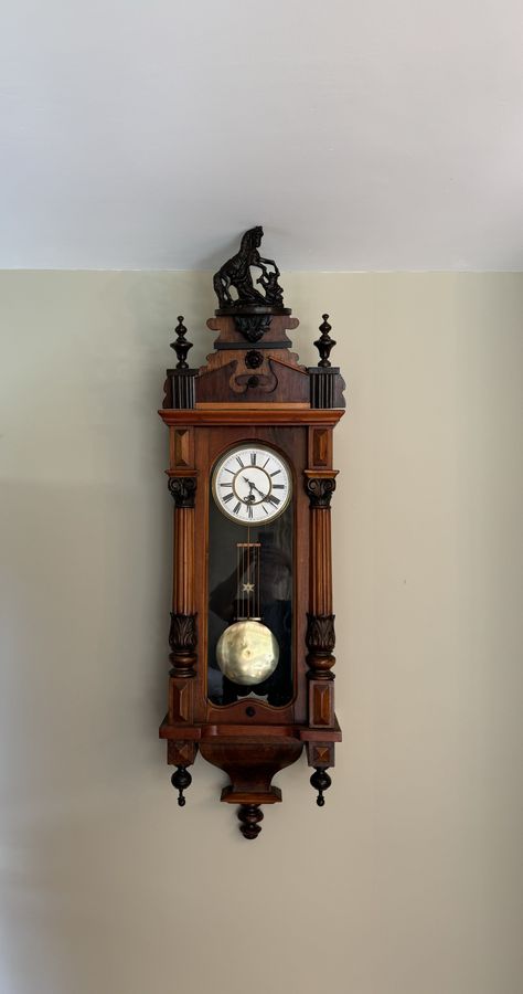 Antique Edwardian quality carved walnut Vienna wall clock