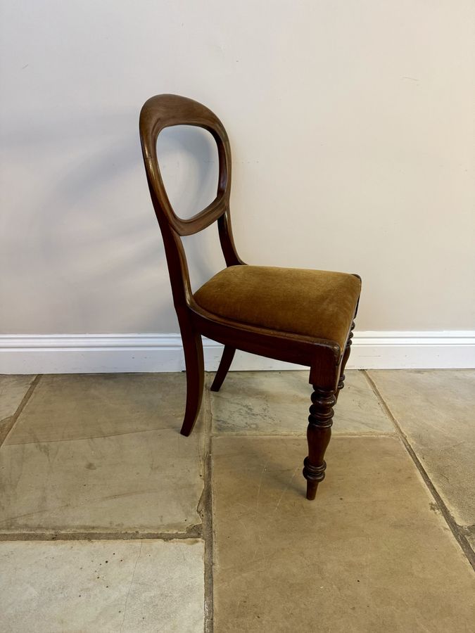 Antique Elegant set of four antique Victorian quality mahogany dining chairs 