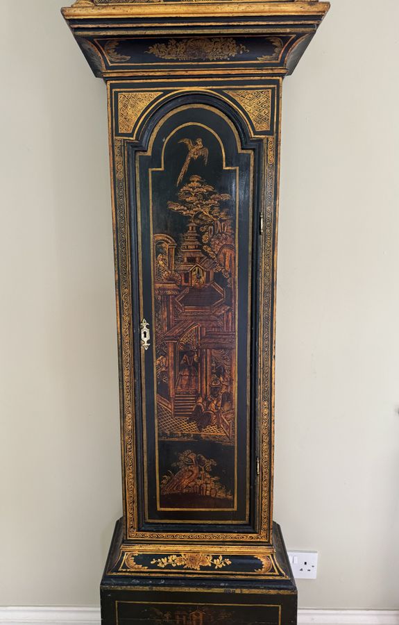 Antique Fantastic quality antique George III lacquered and chinoiserie decorated longcase clock