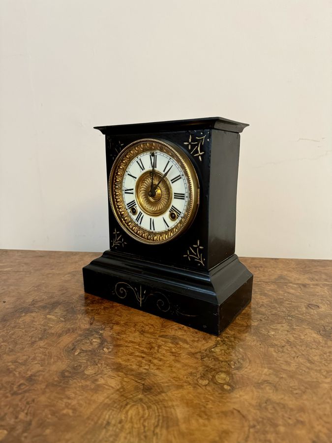 Antique Lovely antique Victorian mantle clock