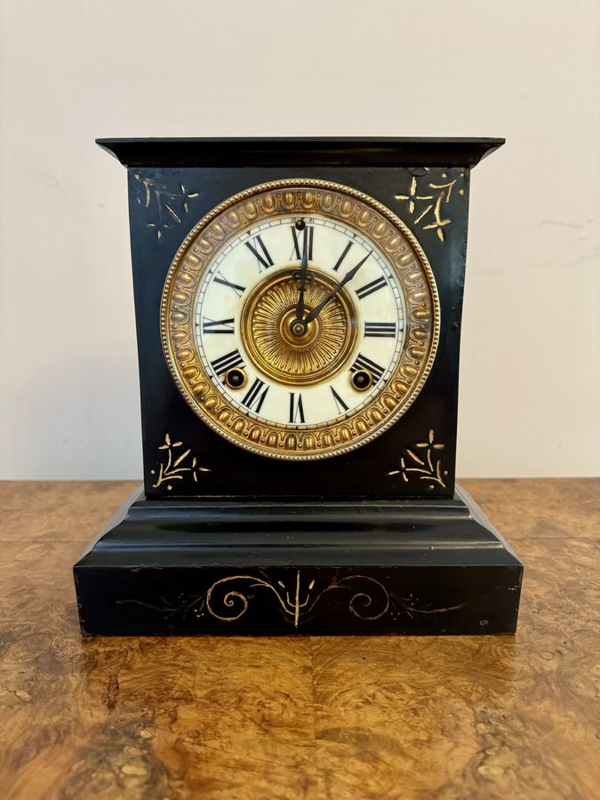 Antique Lovely antique Victorian mantle clock