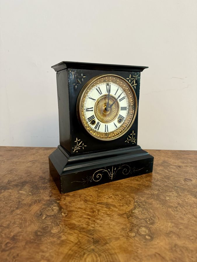 Antique Lovely antique Victorian mantle clock