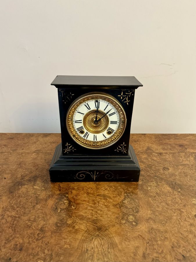 Antique Lovely antique Victorian mantle clock