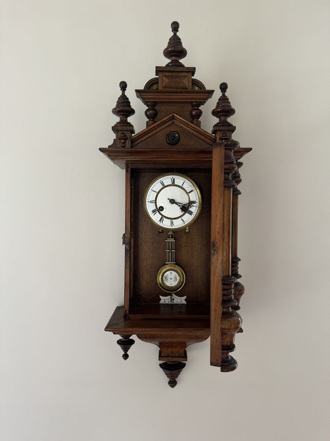 Antique Antique Victorian walnut Vienna wall clock