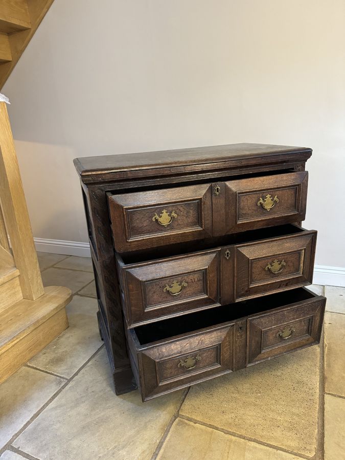 Antique Antique 18th century quality oak Jacobean chest of drawers 