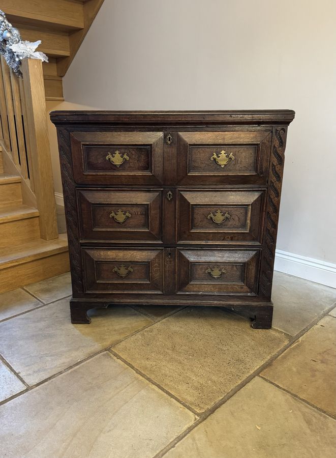 Antique Antique 18th century quality oak Jacobean chest of drawers 