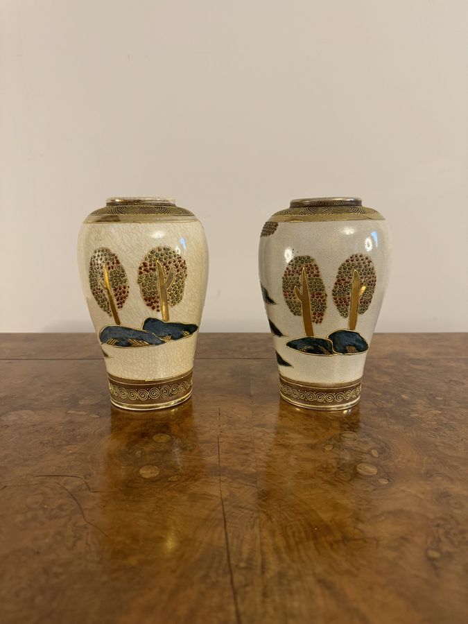 Antique Lovely pair of antique Japanese satsuma vases 