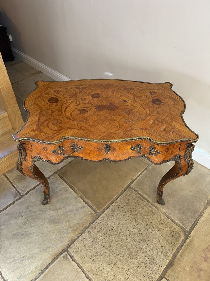 Antique Outstanding quality antique 19th century freestanding French kingwood marquetry inlaid centre table 