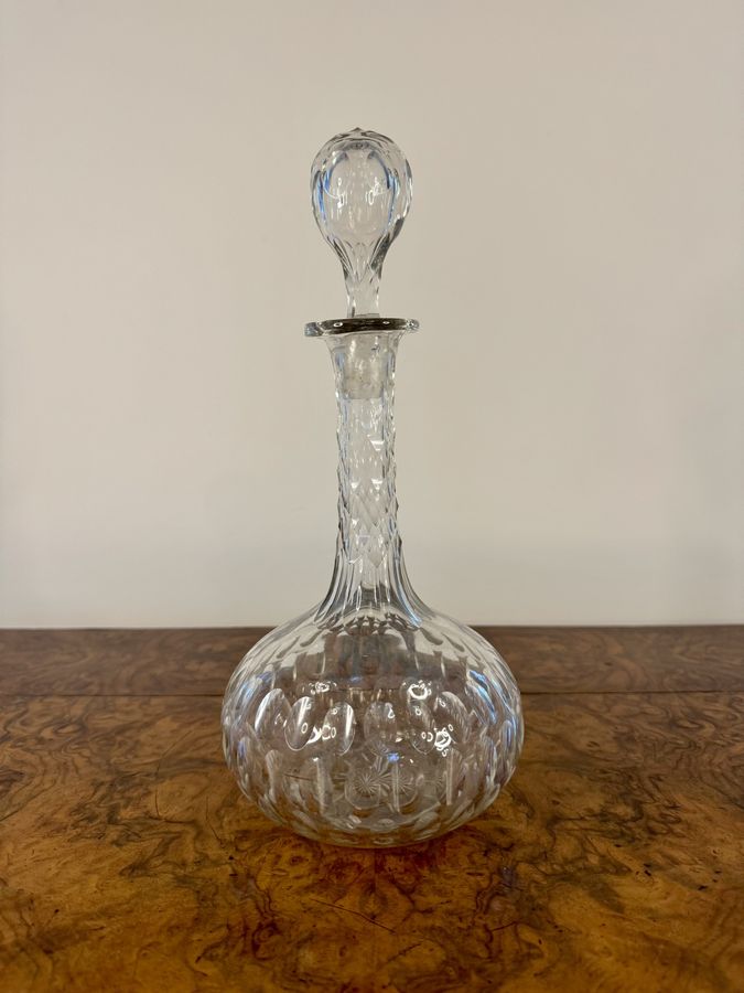 Antique Pretty antique Victorian quality glass decanter 