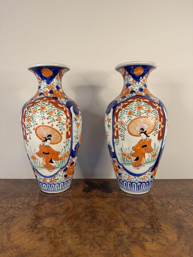 Outstanding quality large pair of antique Japanese imari vases