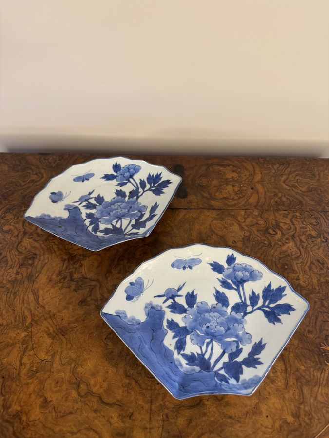 Antique Unusual pair of antique blue and white fan shaped Japanese imari dishes 