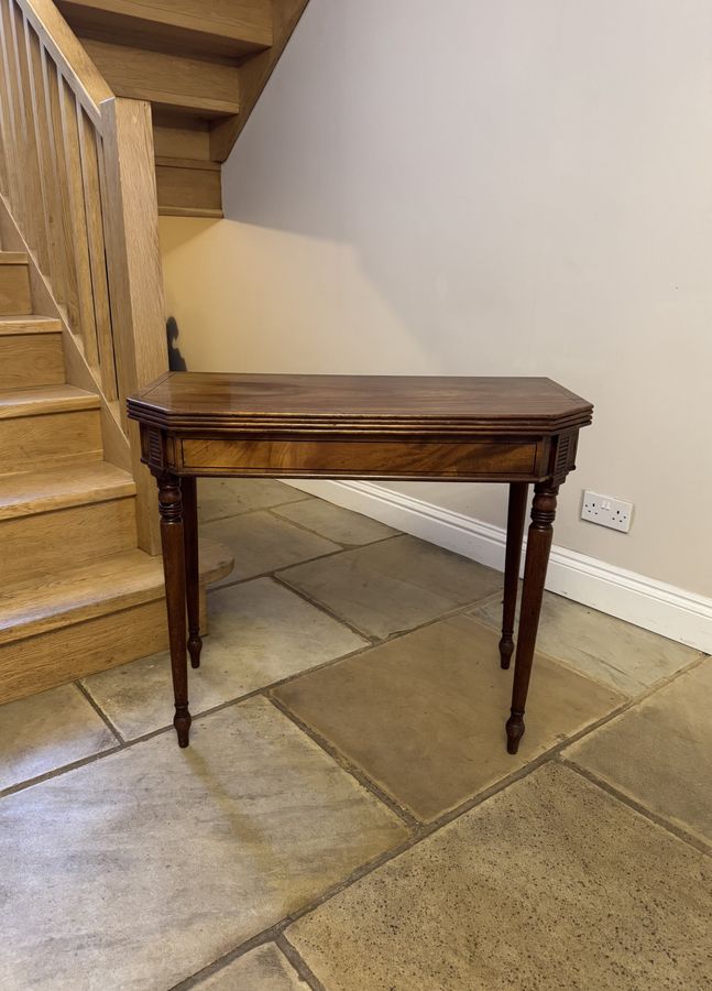 Antique Antique George III quality mahogany tea table 