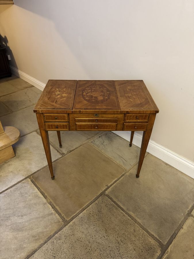 Antique Attractive antique Victorian French ladies quality marquetry inlaid kingwood dressing table 