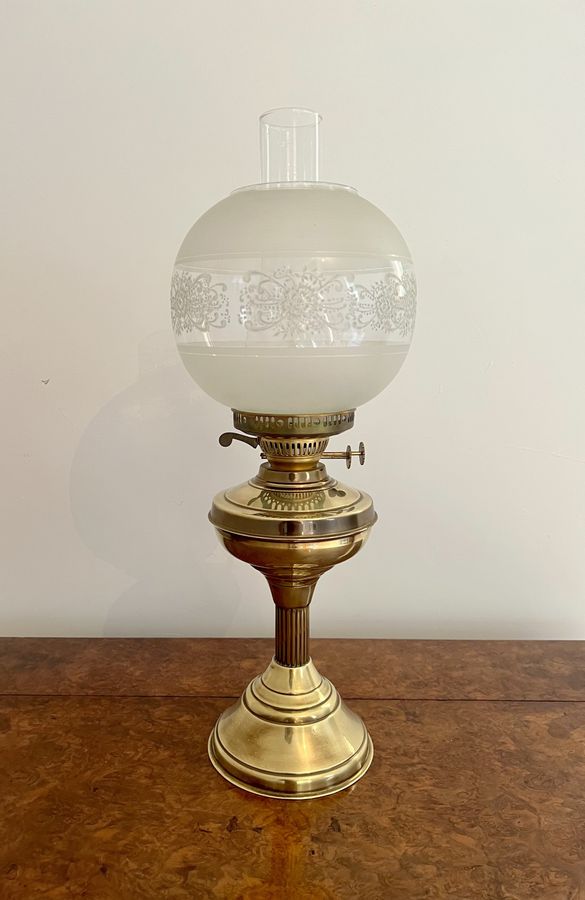 Antique Edwardian quality brass and glass oil lamp