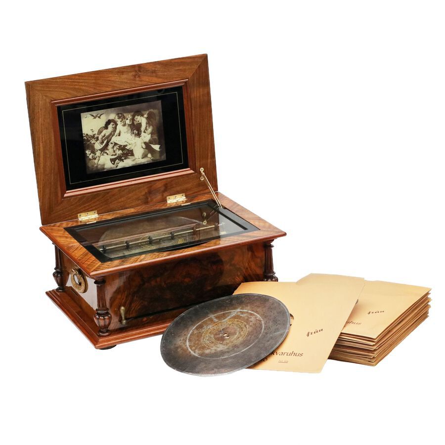 Antique Disk music box. Germany. End of the 19th century. ANTIQUES.CO