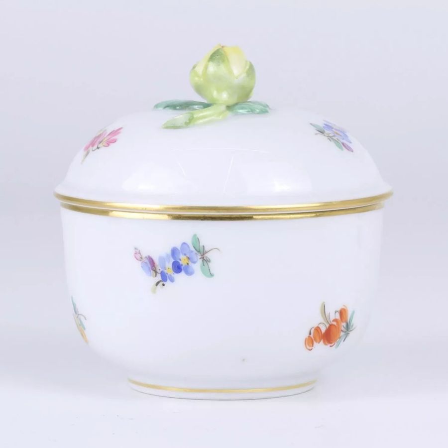 Antique Sugar bowl with lid. Meissen