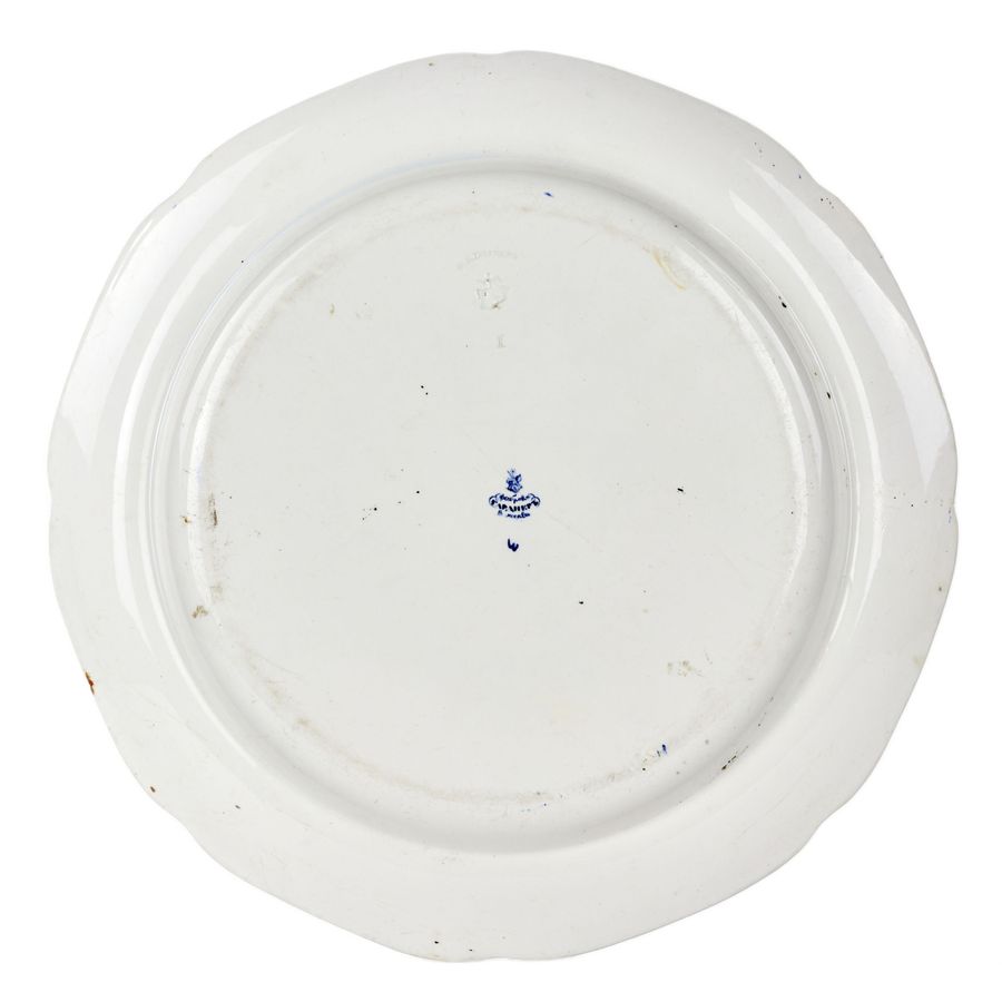 Antique Large, earthenware dish from the Gardner factory, mid-19th century.