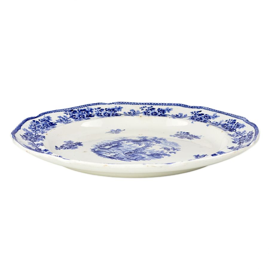 Antique Large, faience dish from the Gardner factory, mid-19th century.