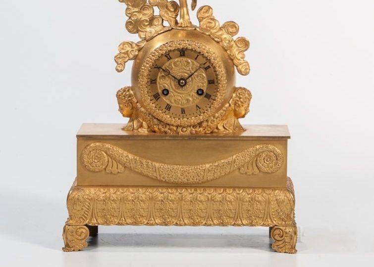 Antique Restoration Period Bronze Clock Representing Eros And Psyche