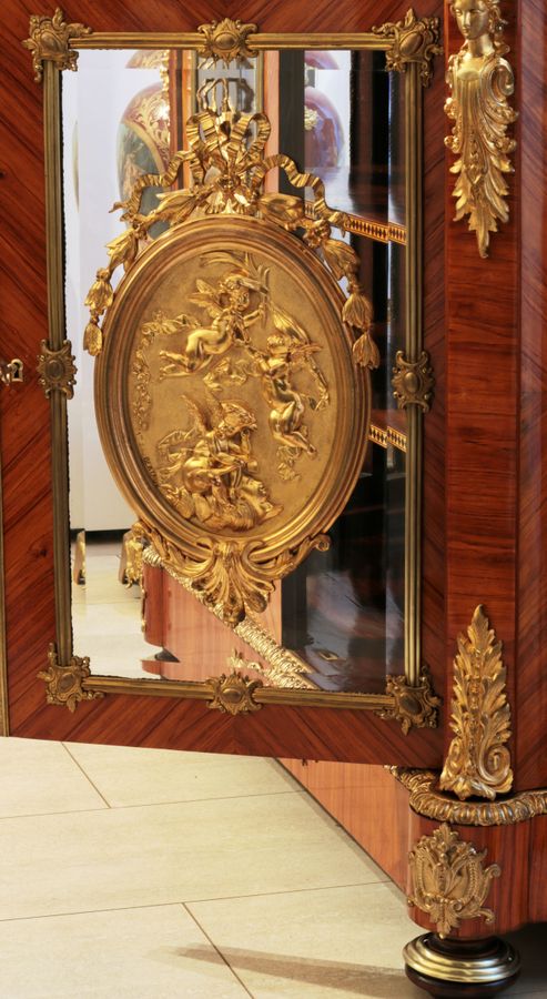 Antique Large chest of drawers in Louis XVI style. The end of the 19th century.