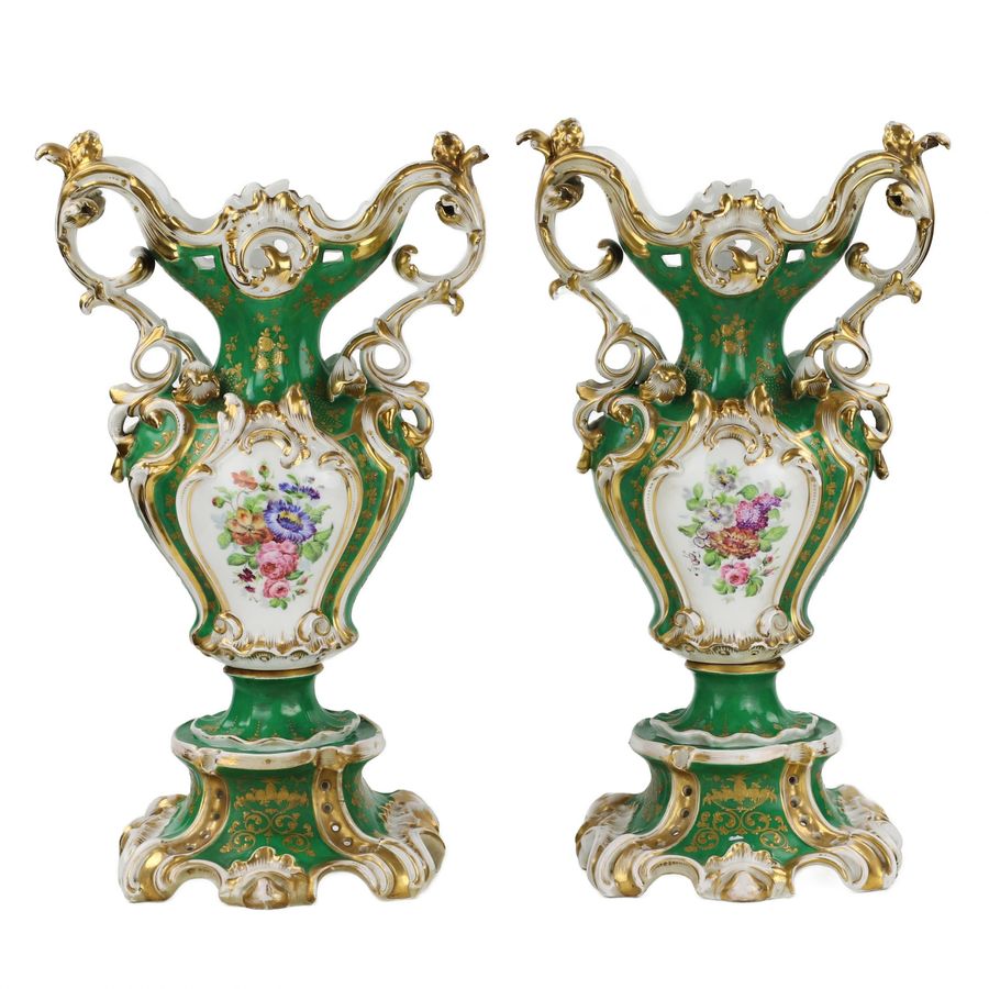 Antique Pair of impressive vases in neo-Rococo style, late 19th century.