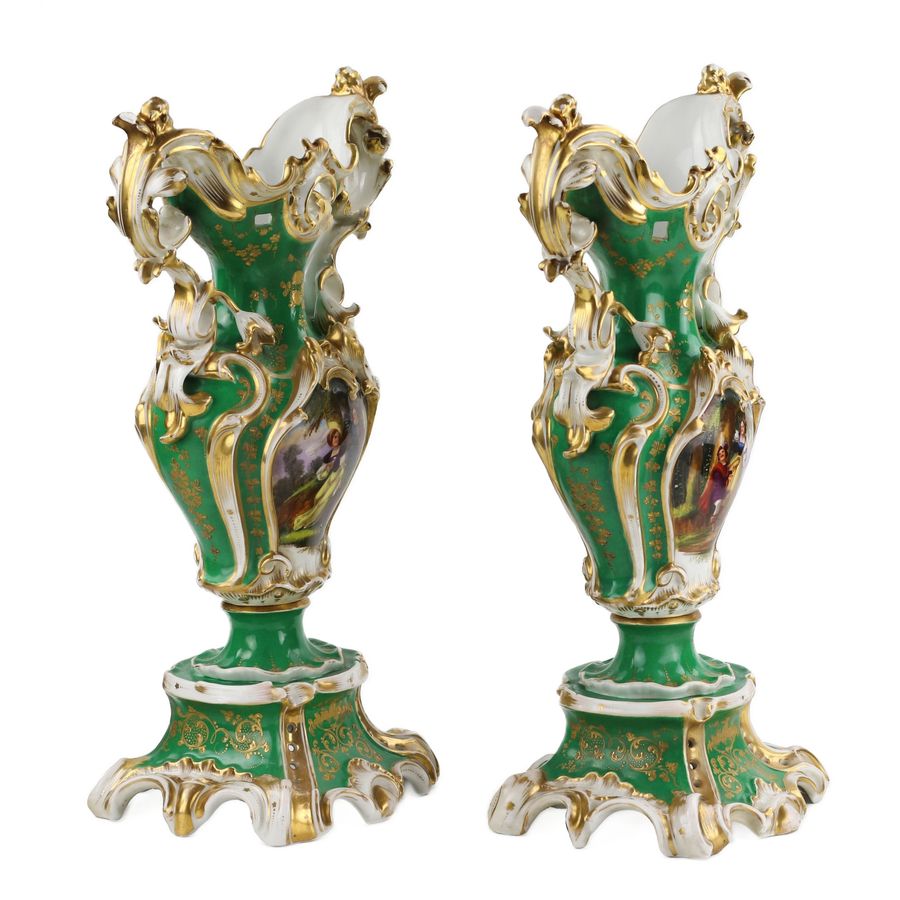 Antique Pair of impressive vases in neo-Rococo style, late 19th century.