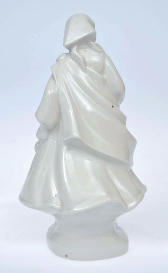 Antique Porcelain figurine ``Folkdancer&39;&39;