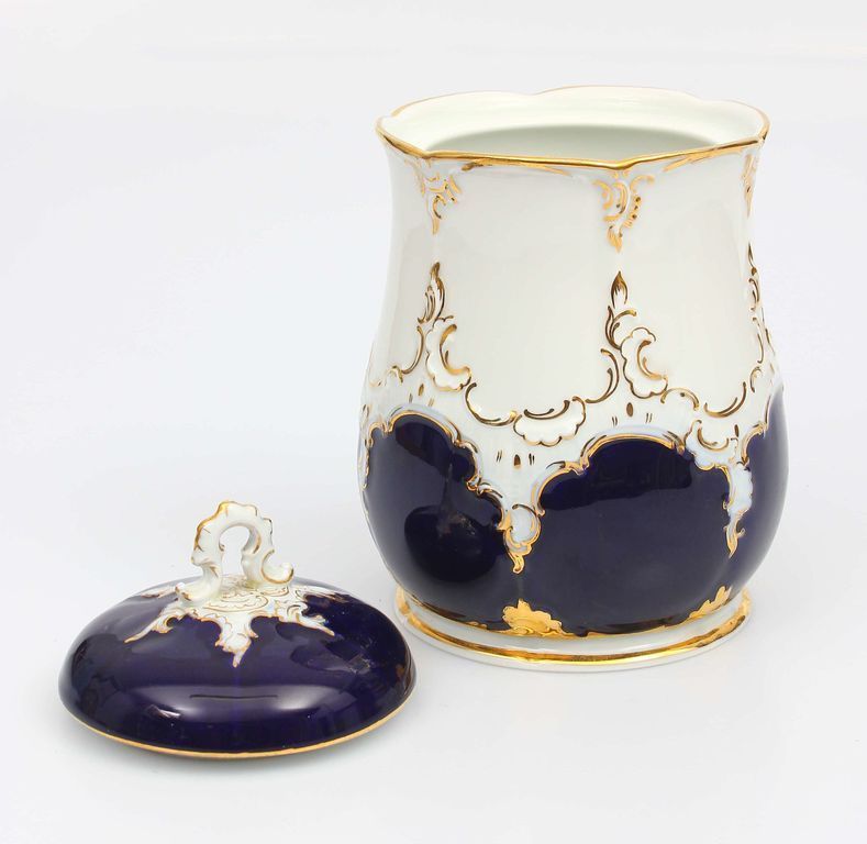 Antique Porcelain untensil with a lid