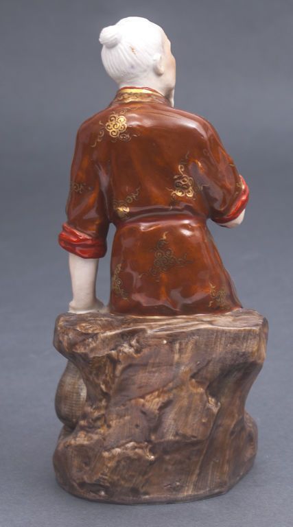 Antique Porcelain figurine of Chinese men