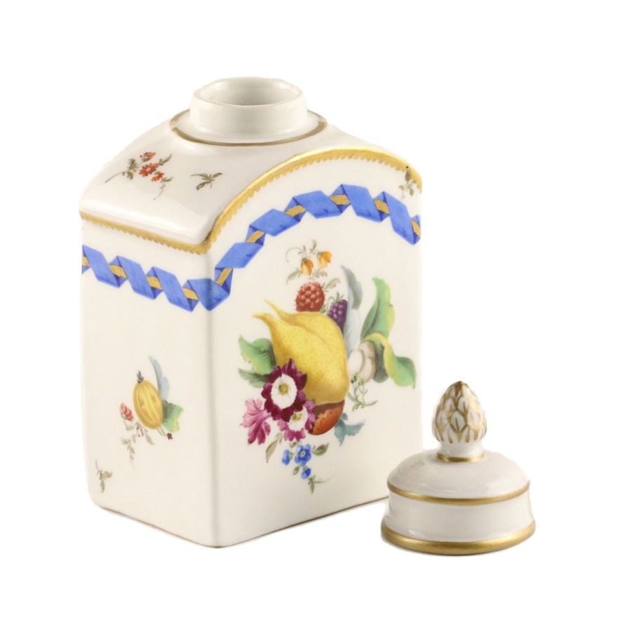 Antique Tea caddy. Meissen.