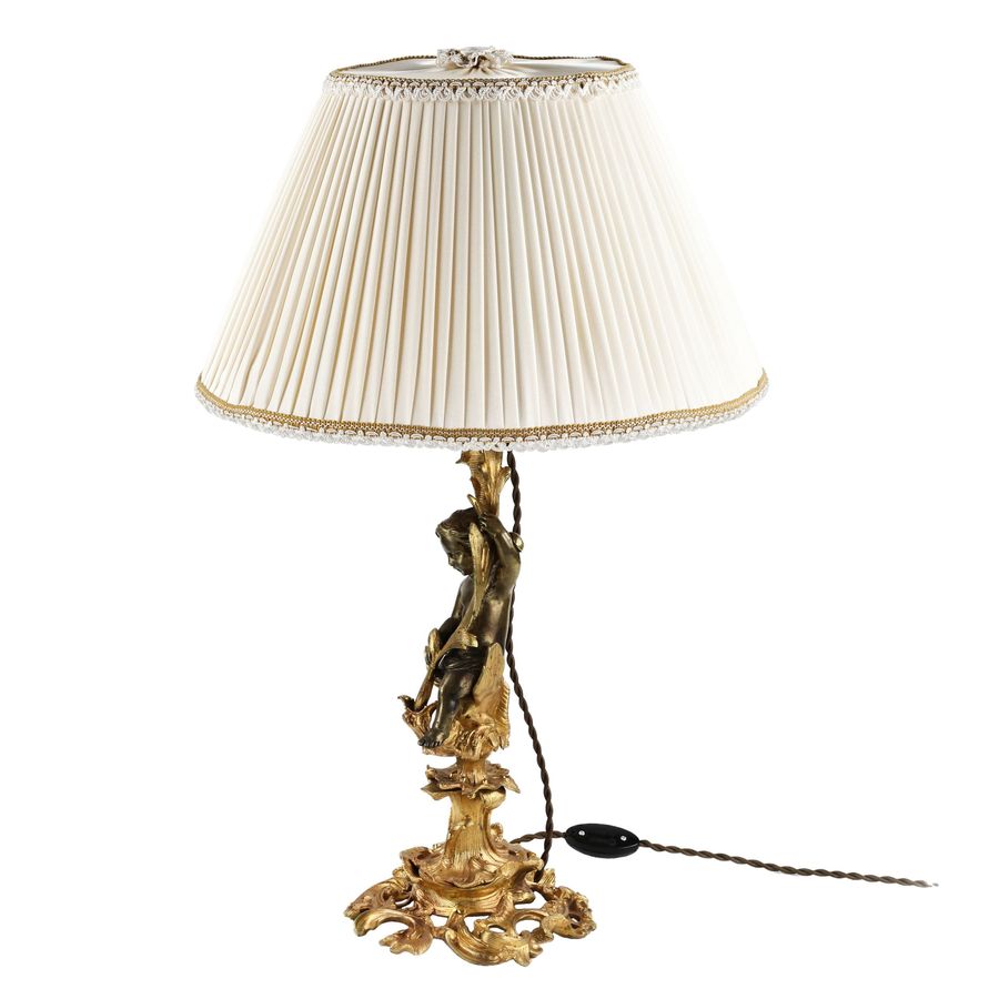 Antique Table lamp Putti