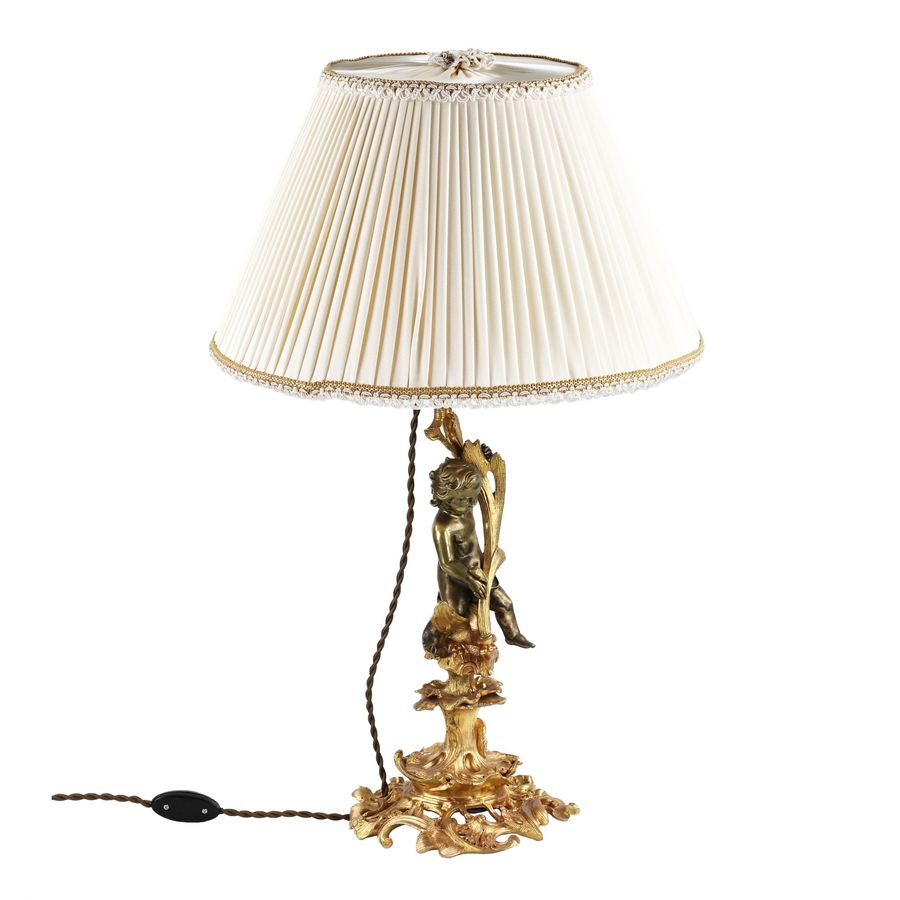 Antique Table lamp Putti