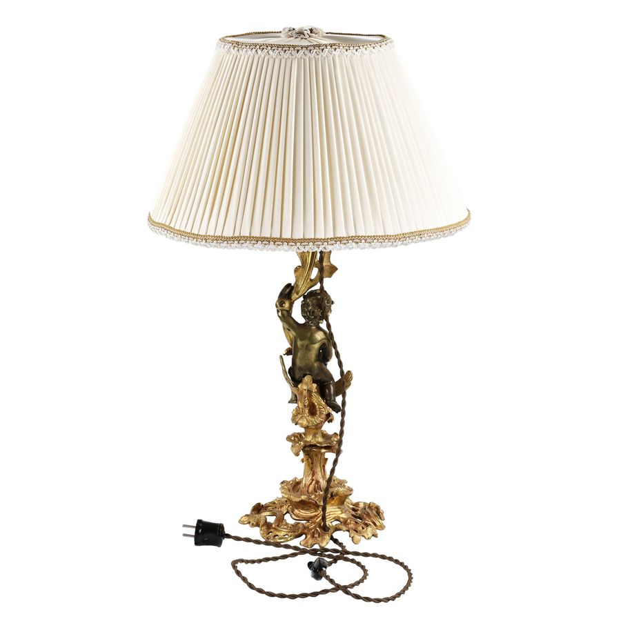 Antique Table lamp Putti