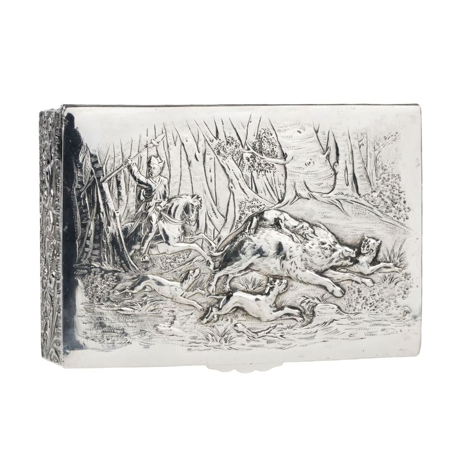 Antique Silver cigar box with a boar-baiting scene. The turn of the 19th-20th centuries.